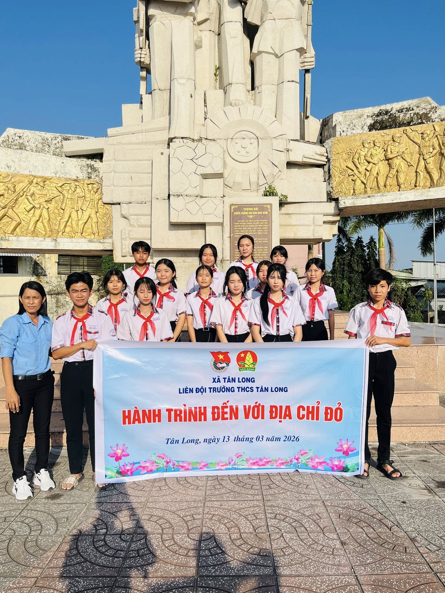 TRƯỜNG THCS TÂN LONG TỔ CHỨC HÀNH TRÌNH ĐẾN VỚI ĐỊA CHỈ ĐỎ