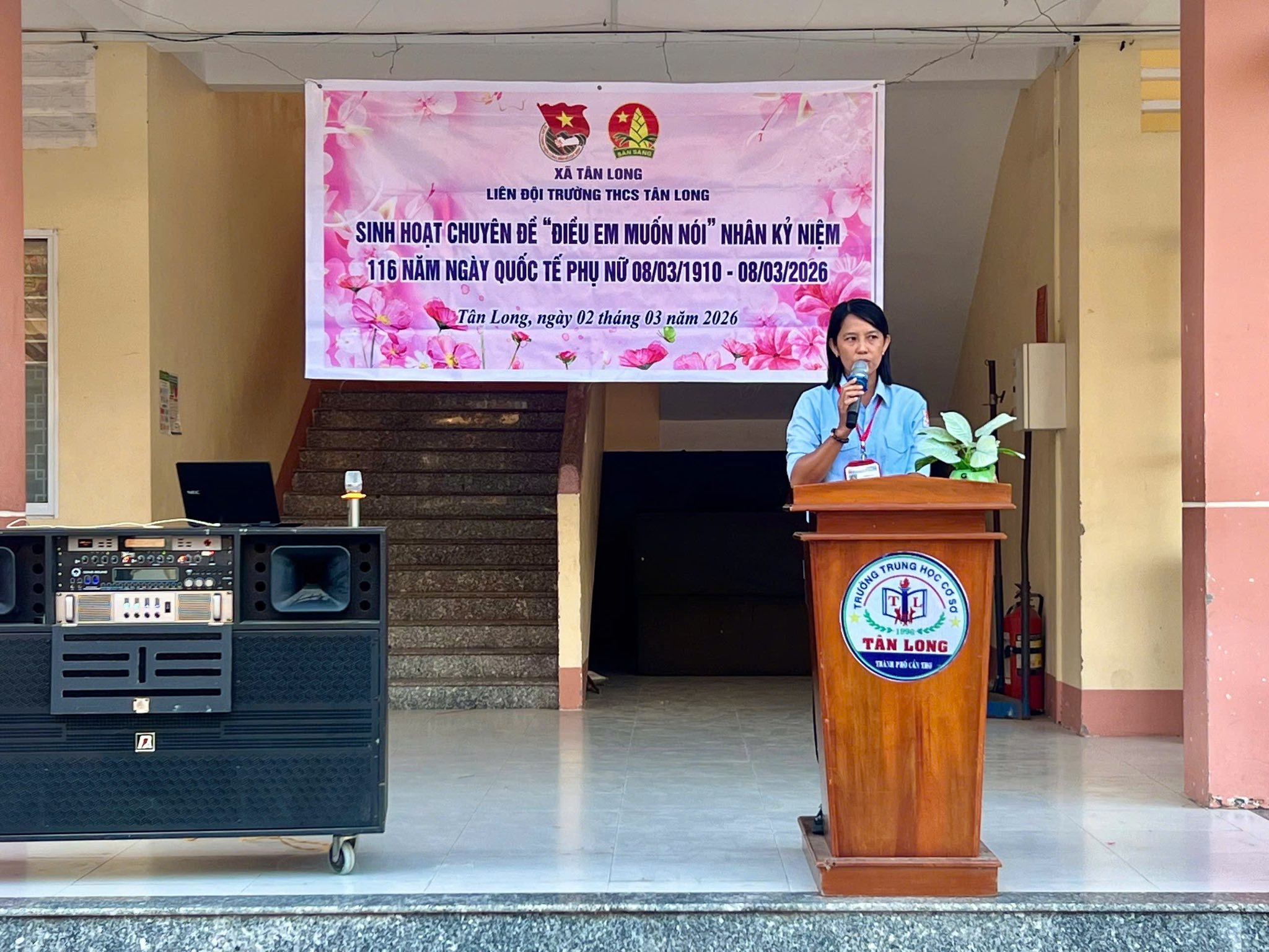 Ngày 02/03/2026, Liên đội Trường THCS Tân Long tổ chức chuyên đề “Điều em muốn nói” với sự tham gia của hơn 700 học sinh toàn trường.