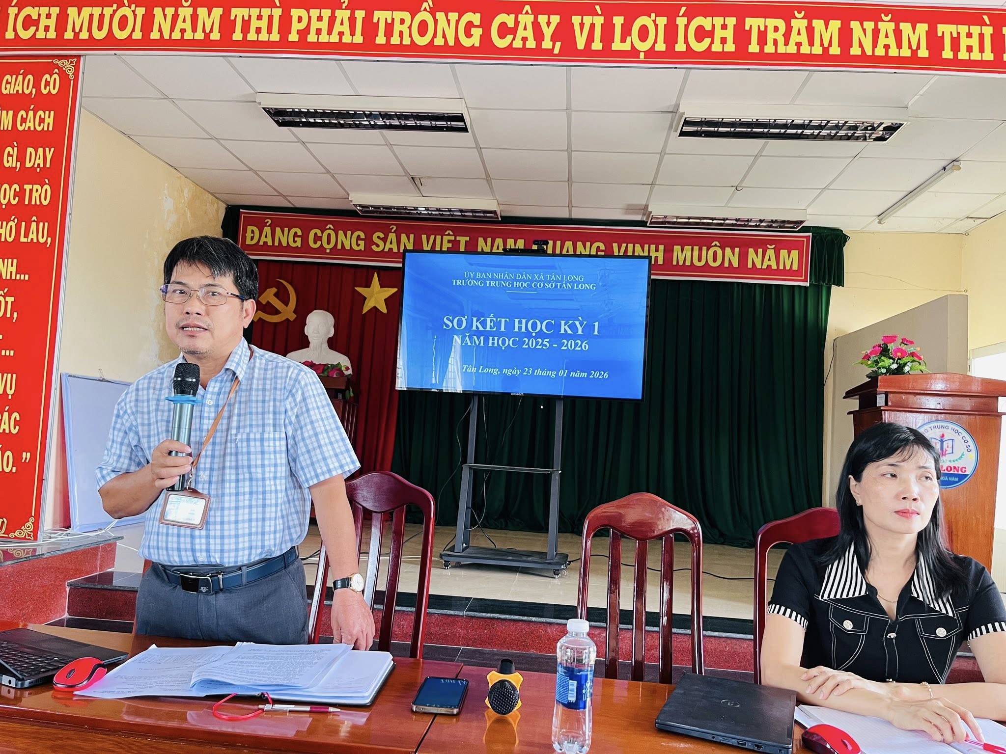 TRƯỜNG THCS TÂN LONG TỔ CHỨC SƠ KẾT HỌC KỲ I – NĂM HỌC 2025–2026