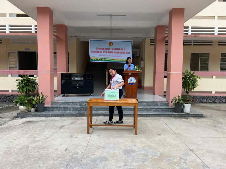 Ngày 09/12/2024 Liên đội trường THCS Tân Long tổ chức hoạt động lấy ý kiến nắm bắt tâm tư của trẻ các quyết định có liên quan đến trẻ trong nhà trường